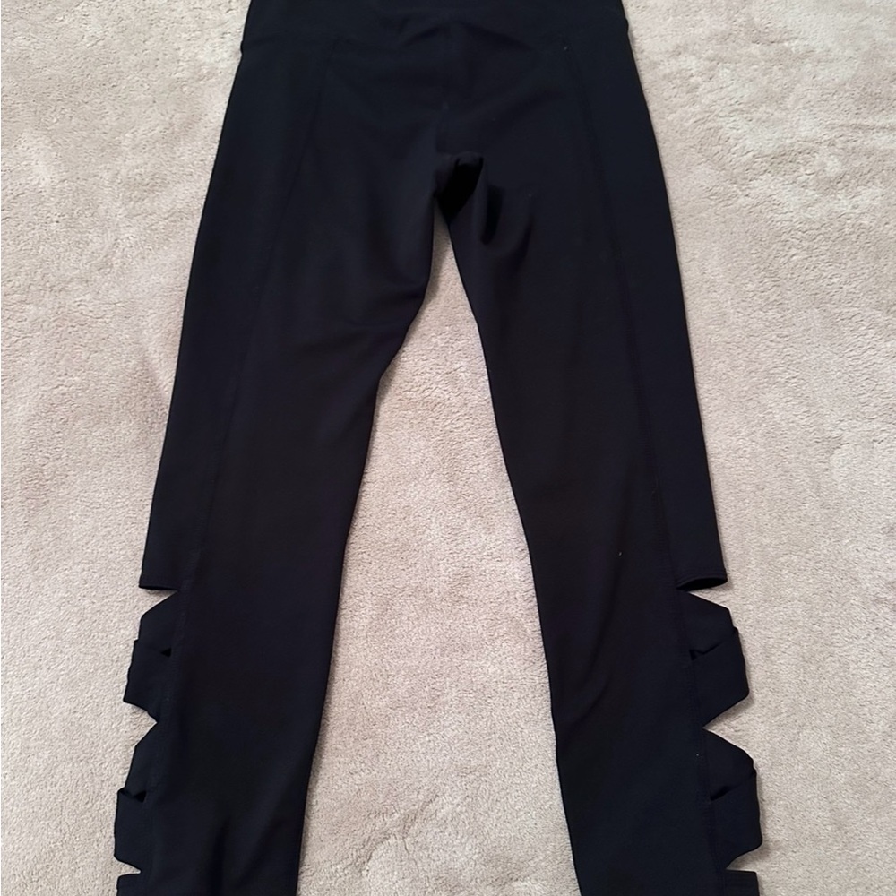 NWOT! GAIAM Black Activewear Leggings